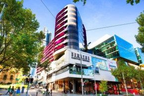 QV Central Oasis Contemporary City Getaway
